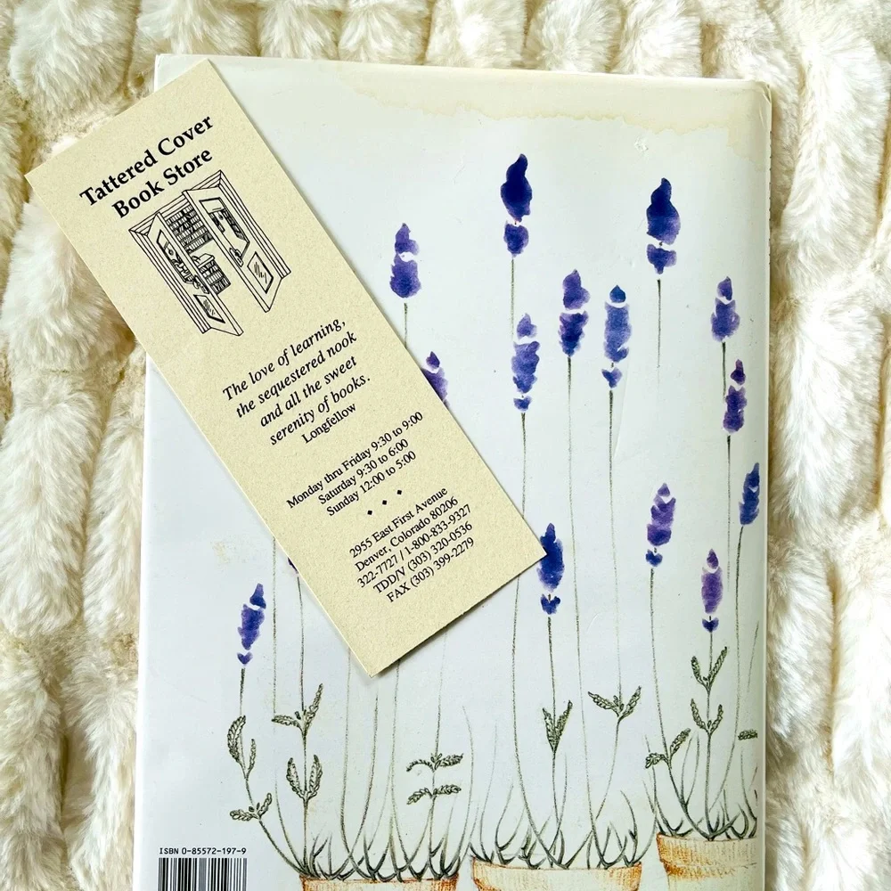 Punch Studio set/2 lavender drawer liners and Lavender book. ❣️